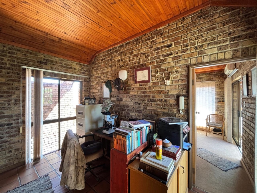 5 Bedroom Property for Sale in Heilige Akker North West